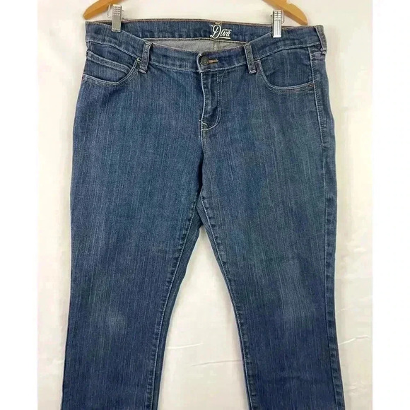 Old Navy Medium Wash Blue Denim Jeans The Diva Skinny Women's 14 Regular - Picture 5 of 8